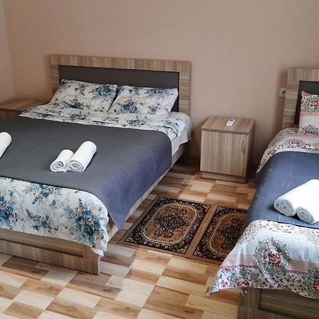 Hotel Central Kutaisi Bagian luar foto
