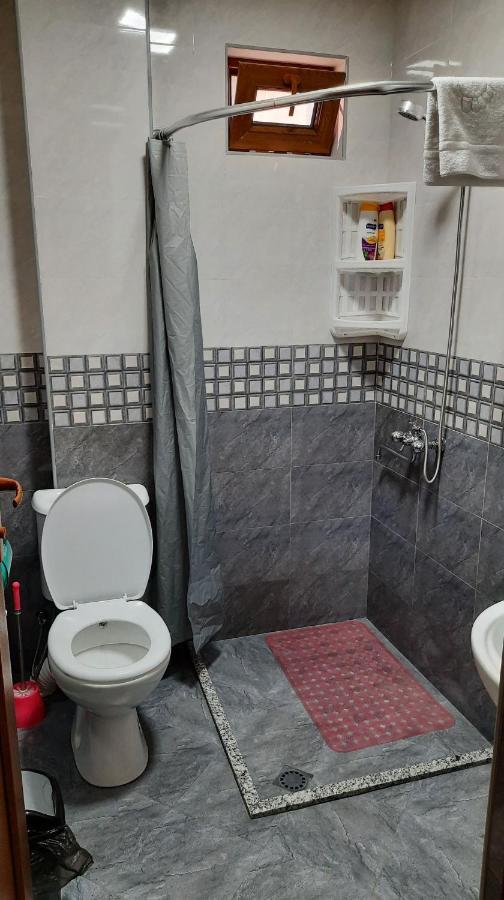 Hotel Central Kutaisi Bagian luar foto