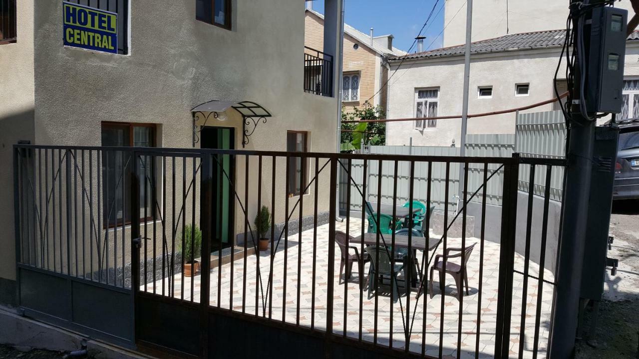 Hotel Central Kutaisi Bagian luar foto